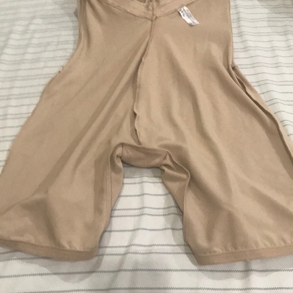 cream color strapple shapewear - Picture 10 of 10